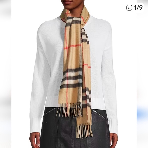 Burberry Accessories - NWT Burberry Beige Classic Checkered Cashmere Scarf